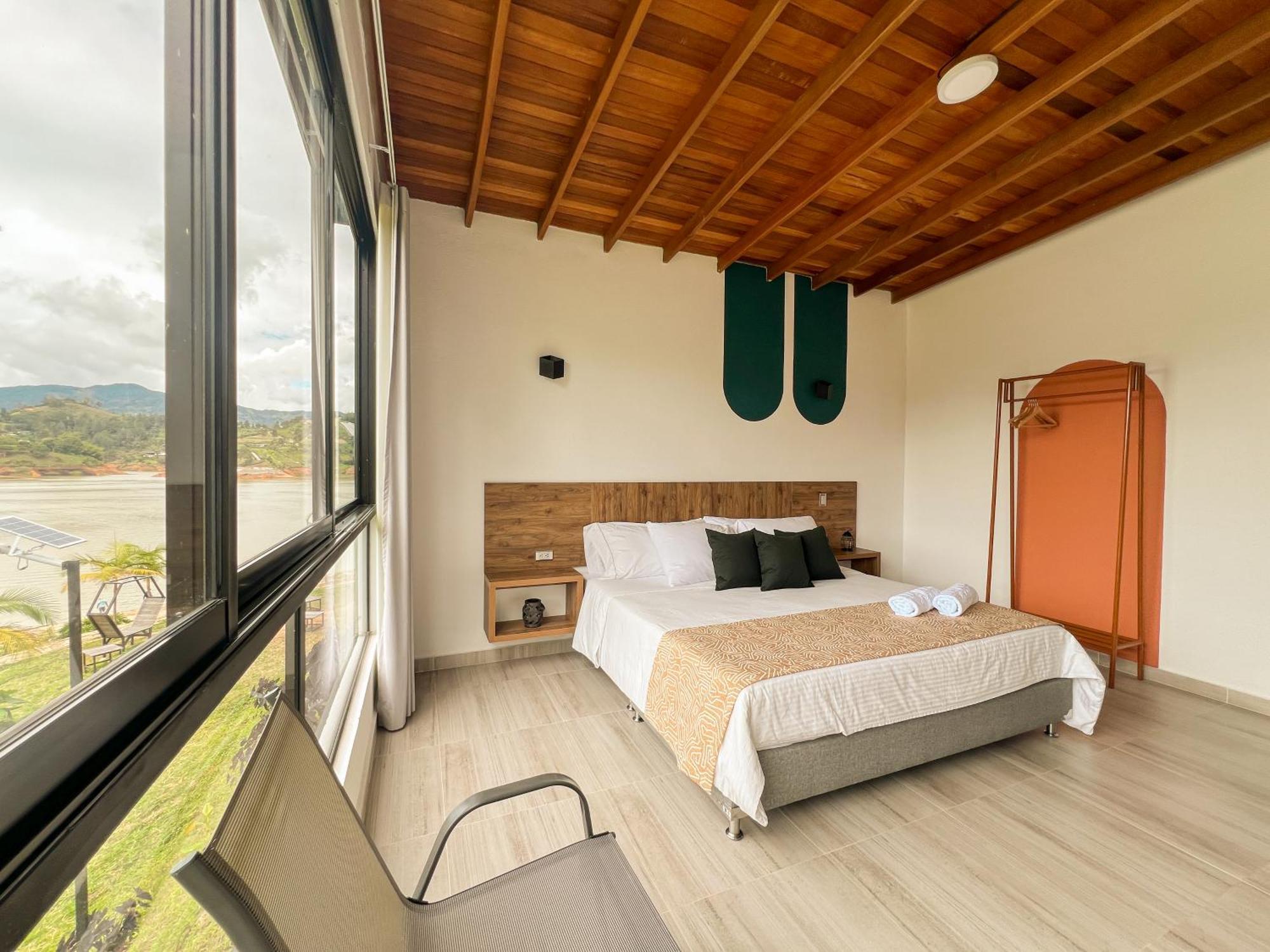 Viajero Guatape Hostel & Lake Club Exterior foto