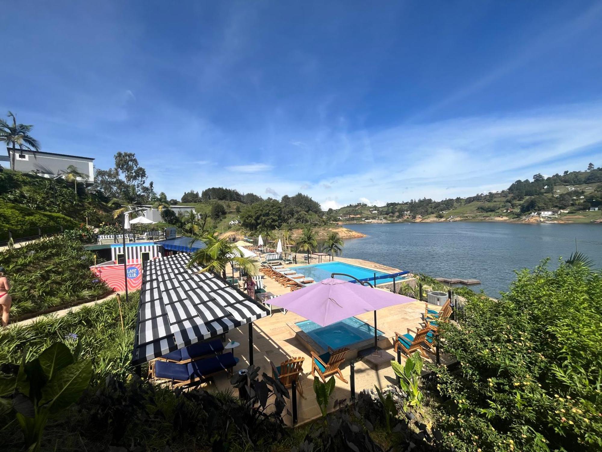 Viajero Guatape Hostel & Lake Club Exterior foto